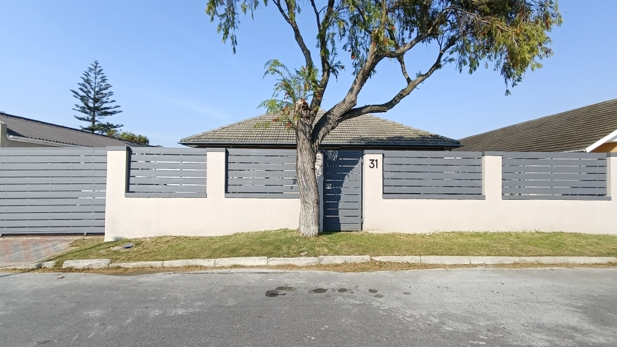 3 Bedroom Property for Sale in Voelvlei Western Cape